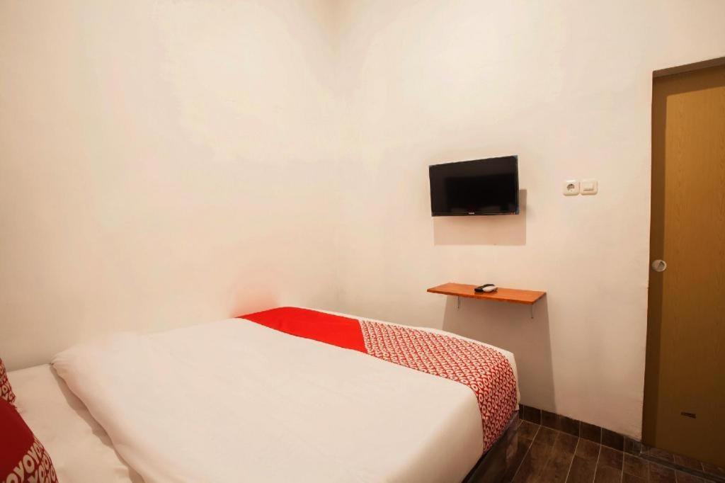 Oyo 2720 Sutomo Inn ميدان المظهر الخارجي الصورة