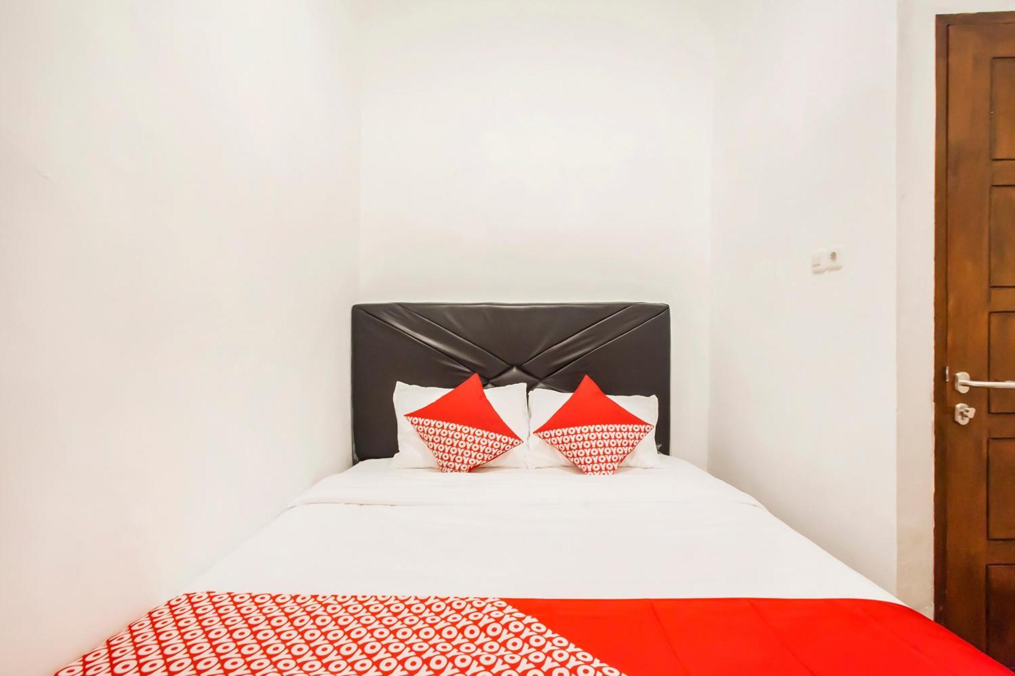 Oyo 2720 Sutomo Inn ميدان المظهر الخارجي الصورة