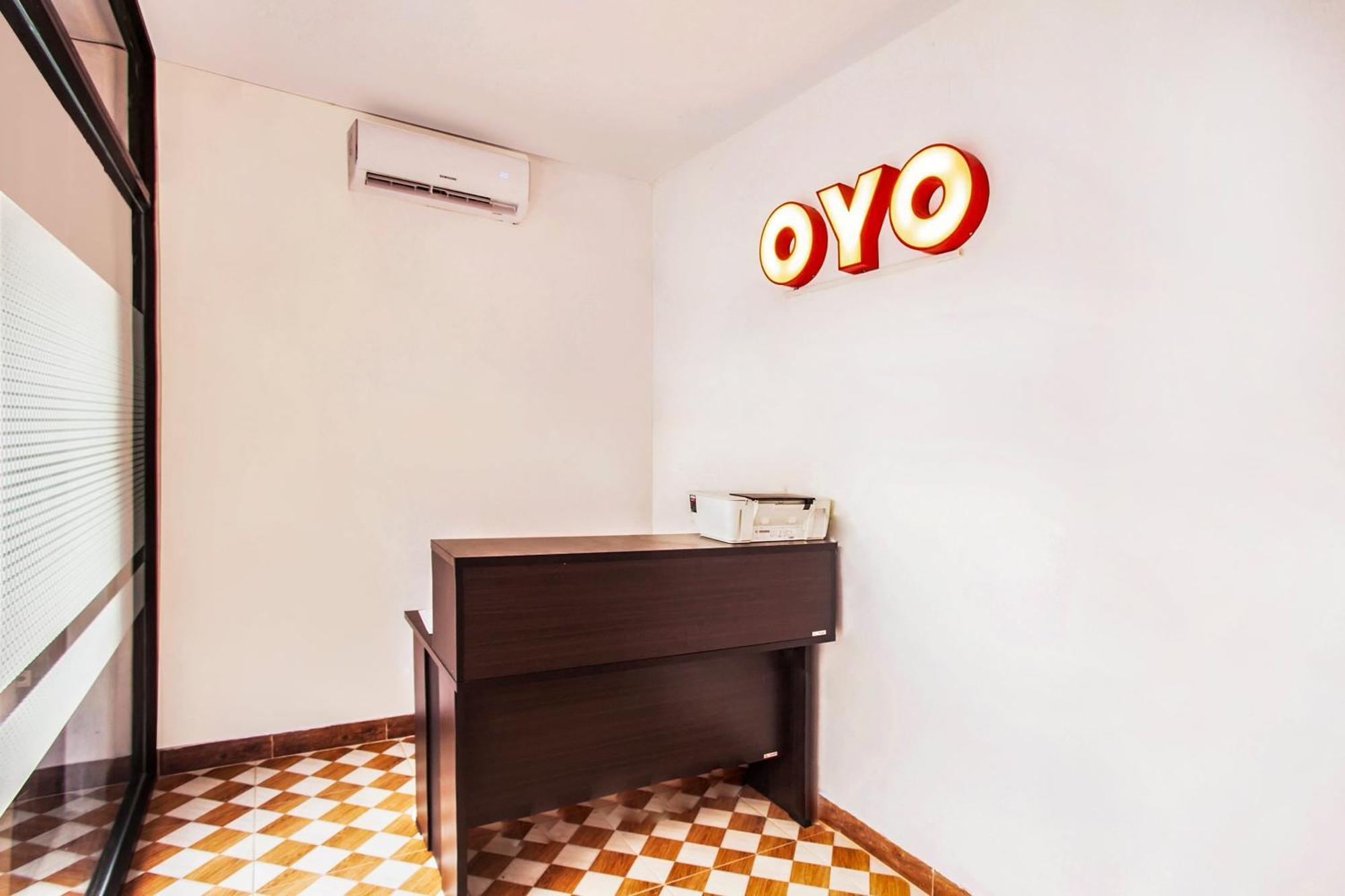 Oyo 2720 Sutomo Inn ميدان المظهر الخارجي الصورة
