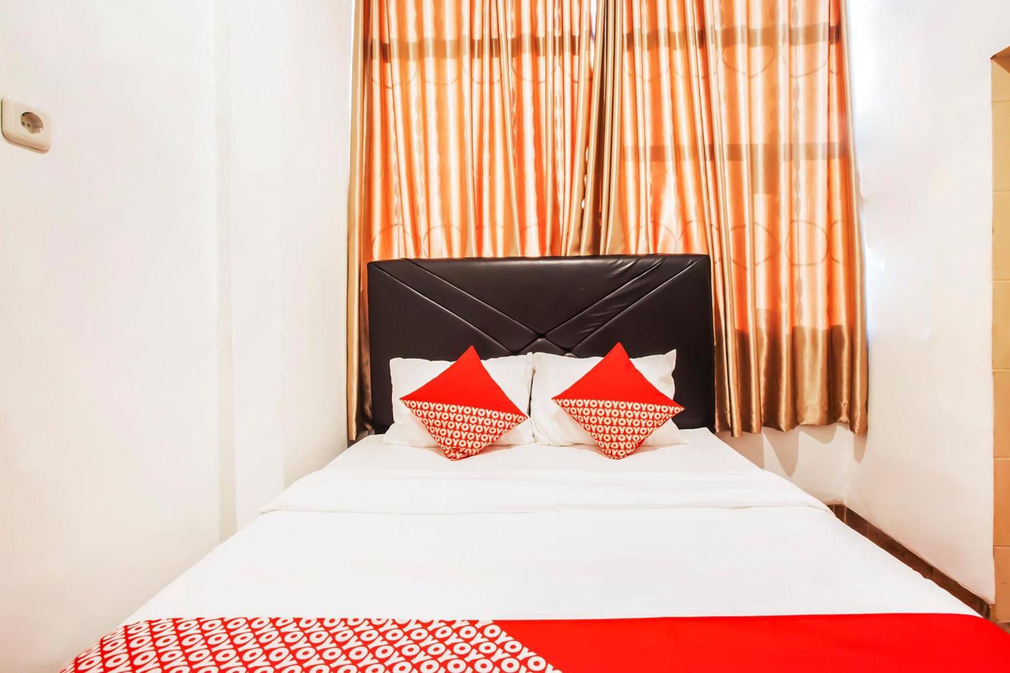 Oyo 2720 Sutomo Inn ميدان المظهر الخارجي الصورة