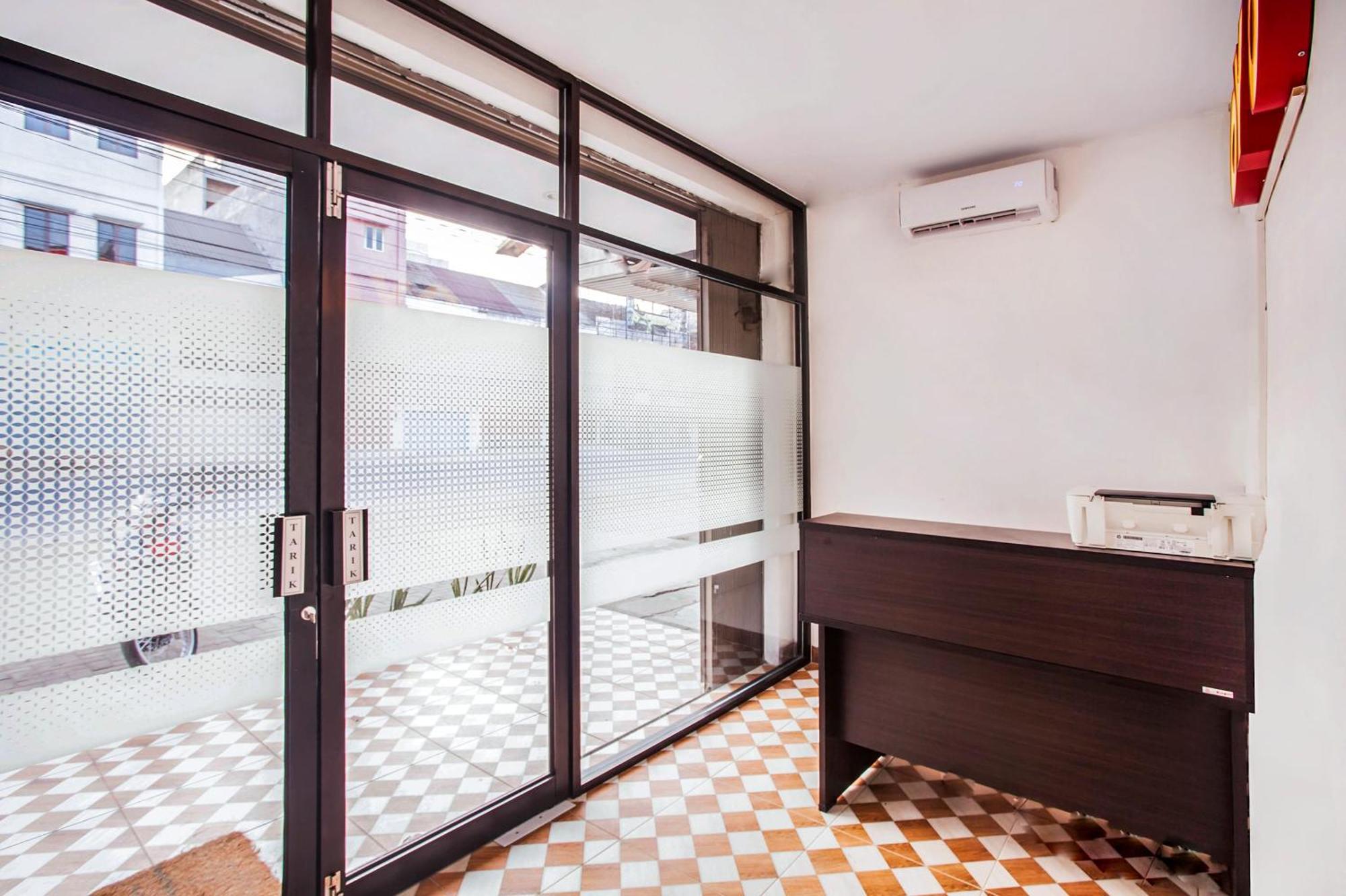 Oyo 2720 Sutomo Inn ميدان المظهر الخارجي الصورة