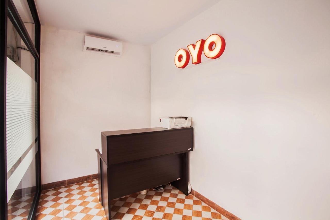 Oyo 2720 Sutomo Inn ميدان المظهر الخارجي الصورة